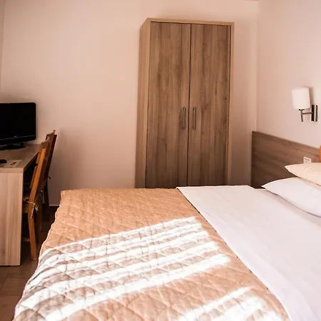 Pervan Hotel