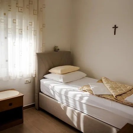 Hotel Pervan 3*